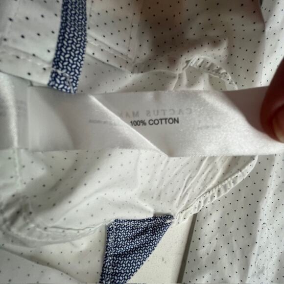 White Dot Flip Cuff LS Light Academia Button Down Shirt Size Medium - Picture 12 of 12